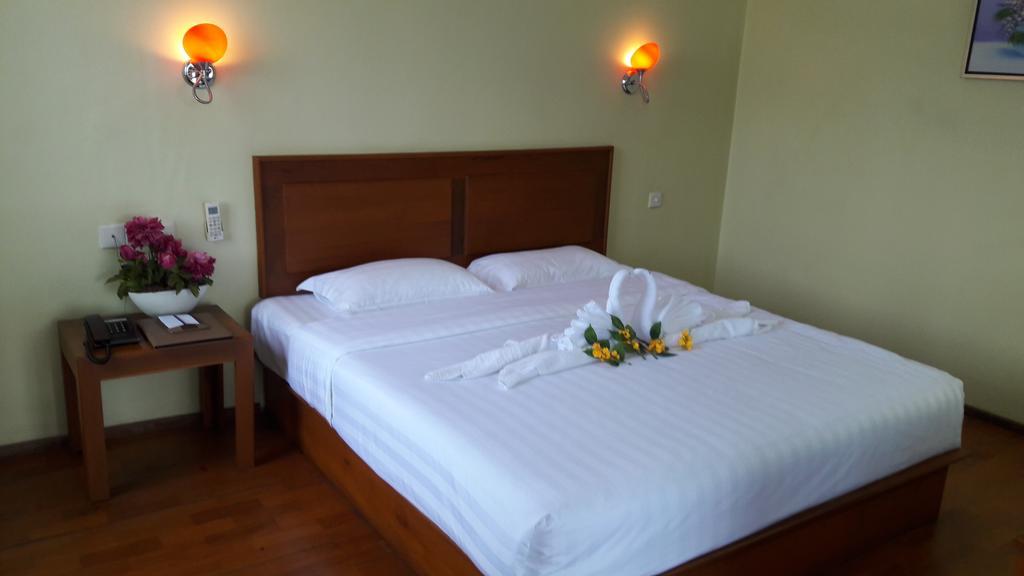 Shwe Phyu Hotel Mandalay Ngoại thất bức ảnh
