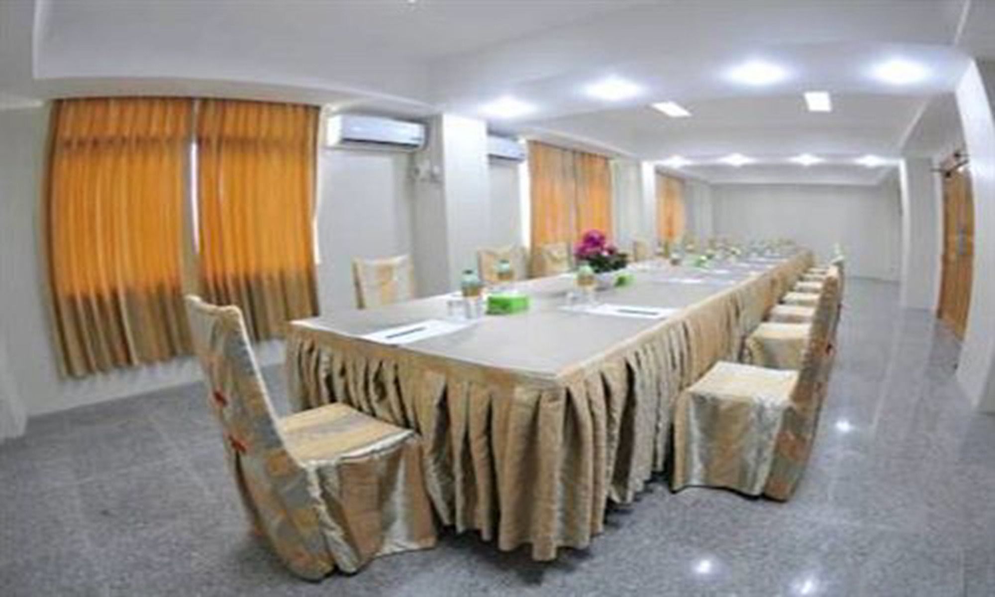Shwe Phyu Hotel Mandalay Ngoại thất bức ảnh